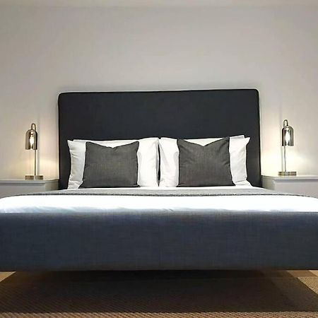Stylish Apartment In City Centre With Parking Preston  Esterno foto