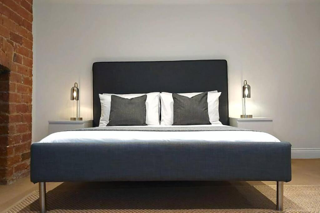 Stylish Apartment In City Centre With Parking Preston  Esterno foto